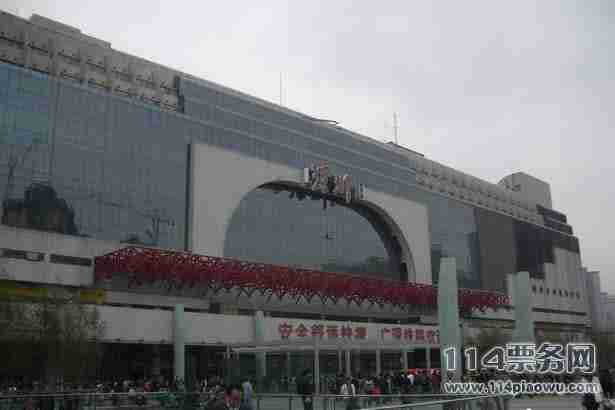 虎门去厦门中途转车时要下车吗？可以在外面等人吗